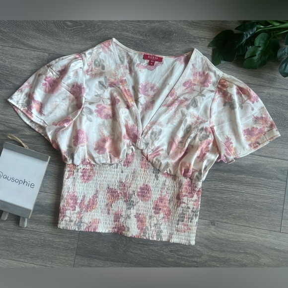 NWOT! Guess pink peach floral flutter sleeve smocked waist coquette top. Size XL - Picture 1 of 15